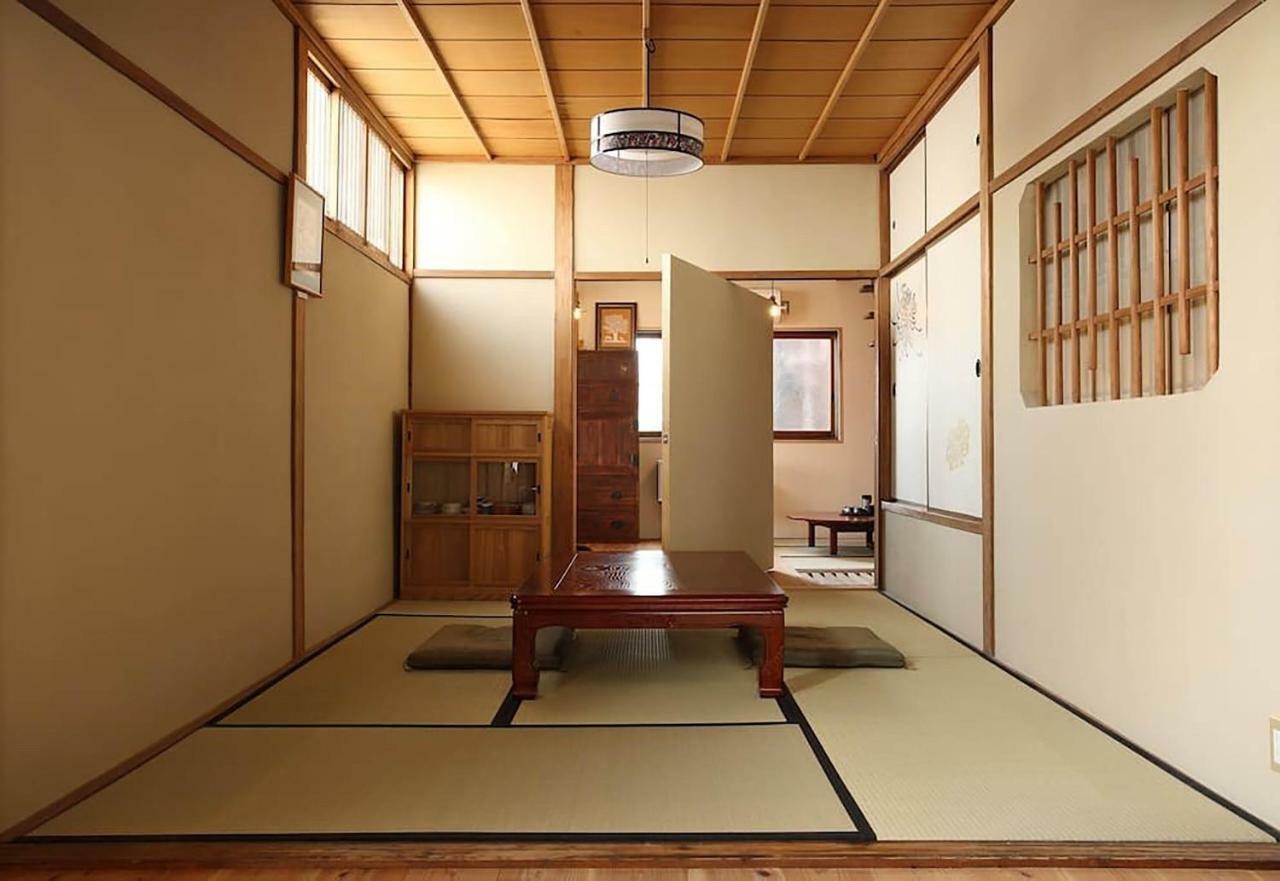 Bar併設の仕掛け満載忍者ハウス!Wi-Fi!天王寺電車で15分!帝塚山四丁目駅3メートル! Hotel Osaka Esterno foto