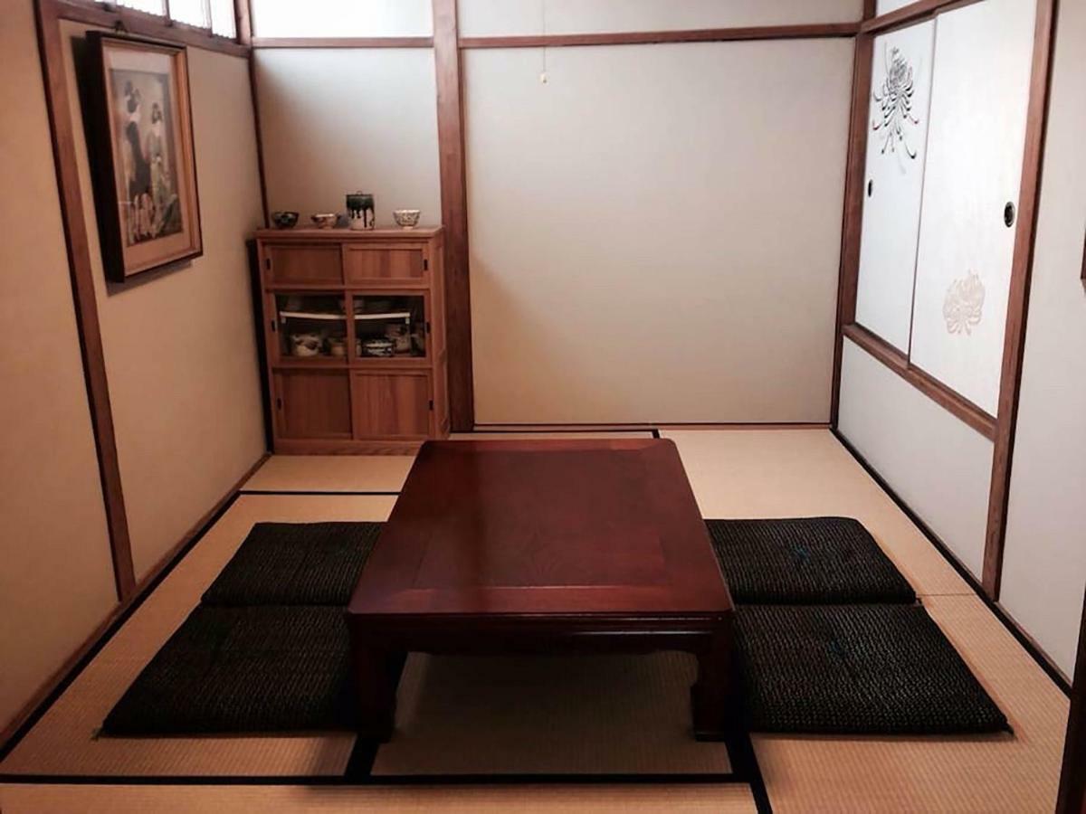 Bar併設の仕掛け満載忍者ハウス!Wi-Fi!天王寺電車で15分!帝塚山四丁目駅3メートル! Hotel Osaka Esterno foto